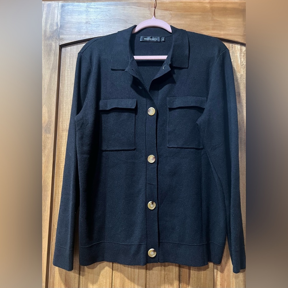 Women's Merokeety Black Button-Front Pocket Cardigan Sweater NWOT